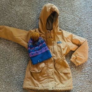 Girls Patagonia winter coat size XS (5-6) and Beanie EUC